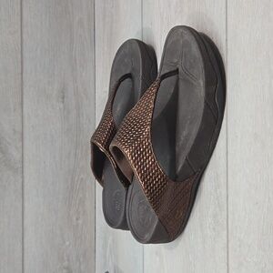 Fitflop Women Lulu T strap Leather Slide Wedge Sandals shoes sz 8